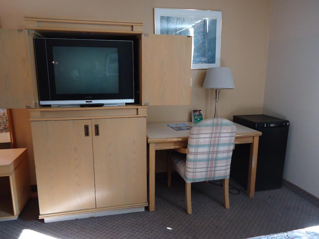Canadian Motor Hotel Sault Ste. Marie Phòng bức ảnh